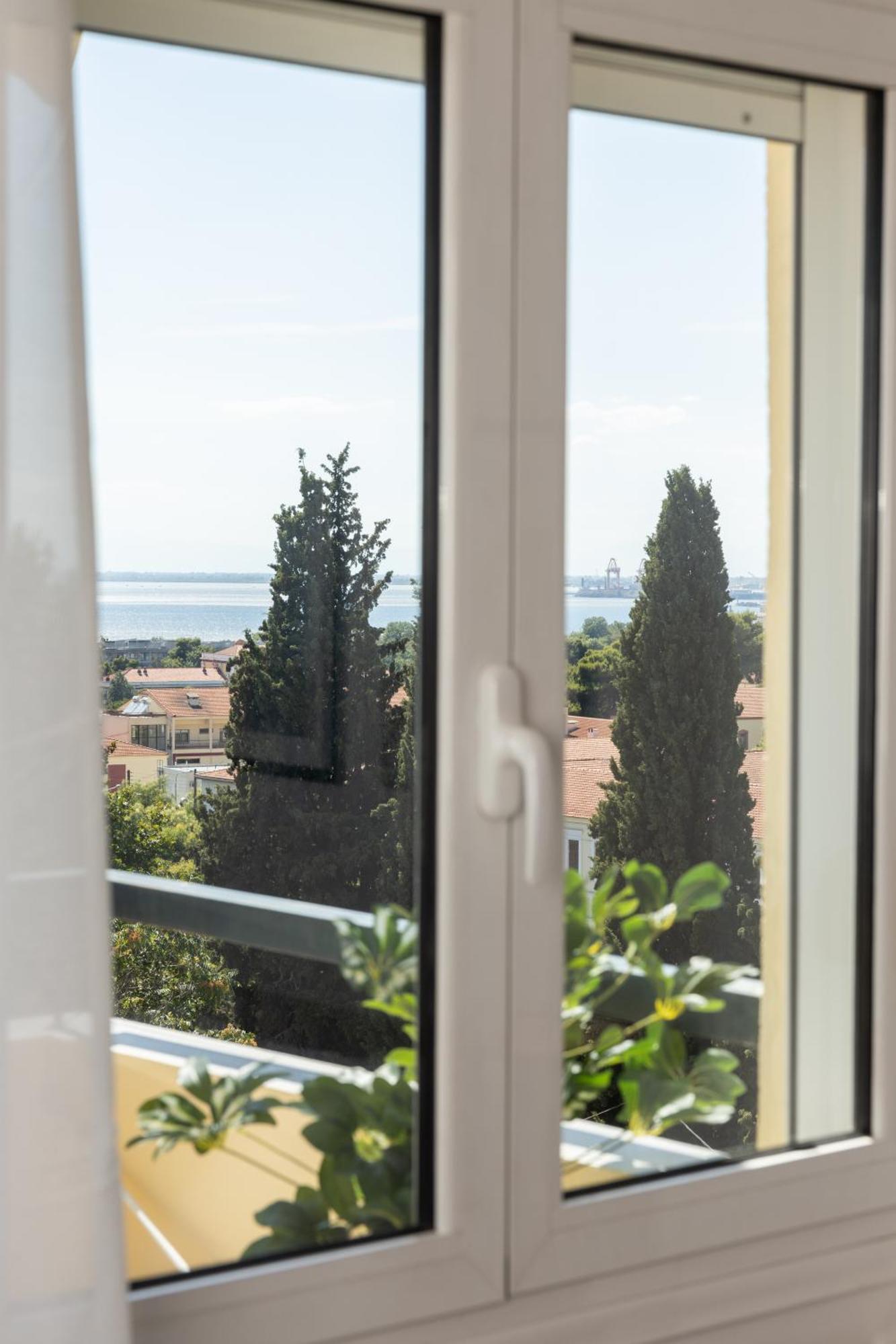 Urban Colors Apartments By Binobi! Thessaloniki Exterior photo